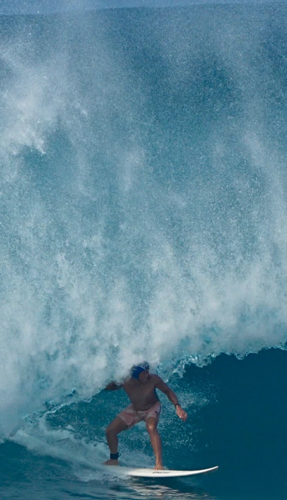 Watch Super Heavy Pipeline Wipeout In "Behind The Slam"